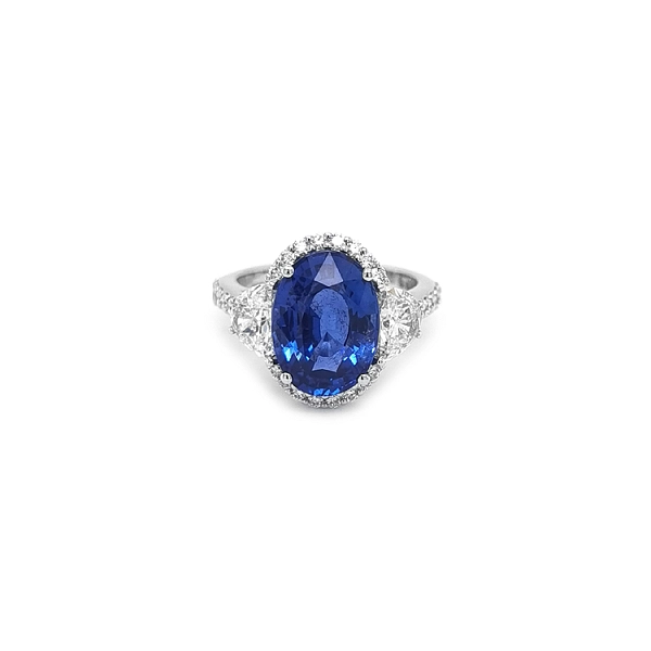 Nhẫn vàng đính sapphire và kim cương