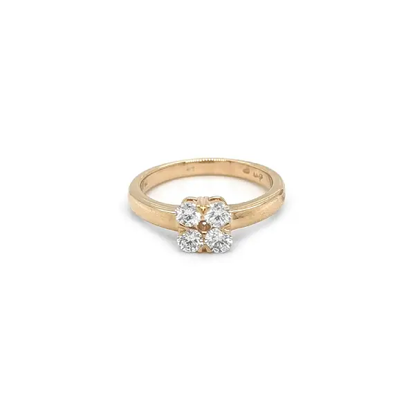 Nhẫn vàng đính kim cương