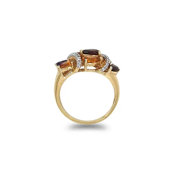 Nhẫn vàng kết hợp đá bán quý và kim cương