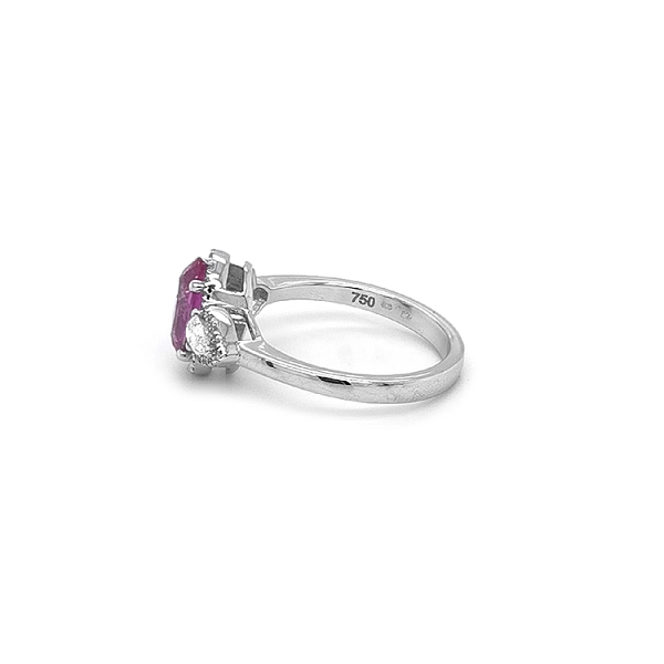 Nhẫn vàng đính đá sapphire hồng và kim cương