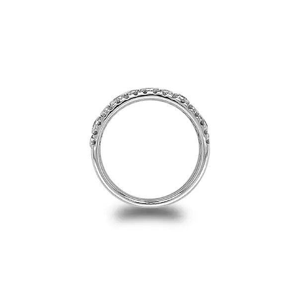 Nhẫn vàng đính kim cương