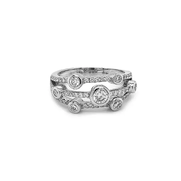 Nhẫn vàng đính kim cương