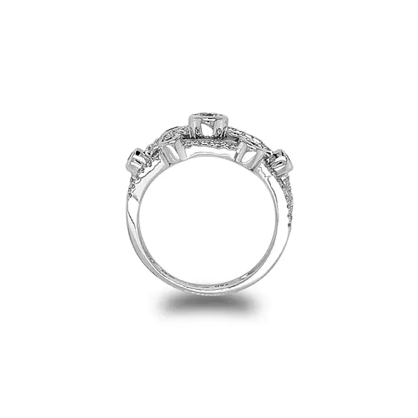 Nhẫn vàng đính kim cương