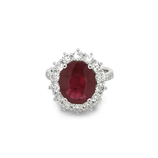 Nhẫn vàng đính ruby và kim cương