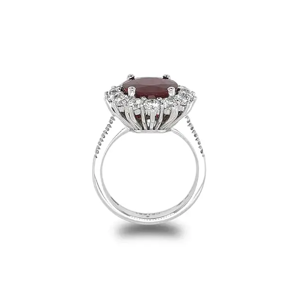 Nhẫn vàng đính ruby và kim cương