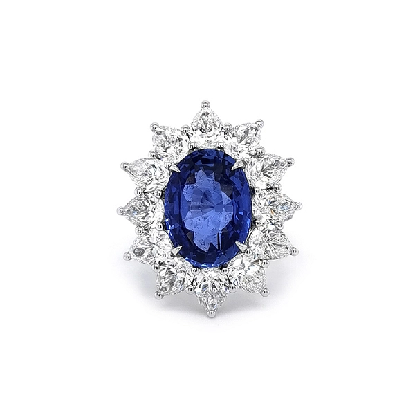 Nhẫn vàng đính sapphire và kim cương
