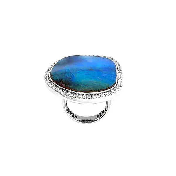 Nhẫn kim cương với đá opal tự nhiên