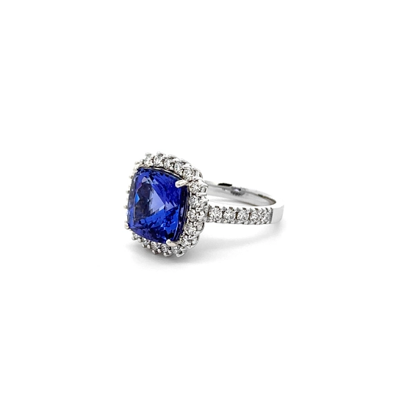 Nhẫn kim cương với đá Tanzanite