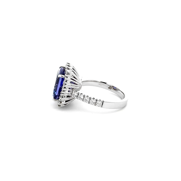 Nhẫn kim cương với đá Tanzanite