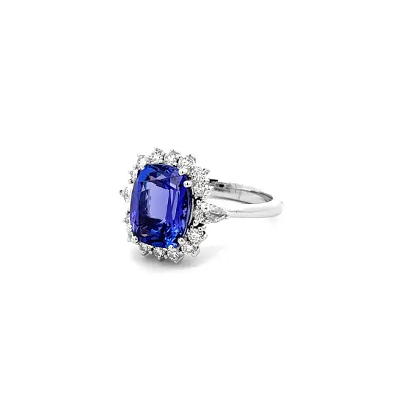 Nhẫn kim cương với đá Tanzanite
