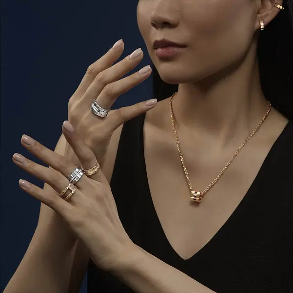 Nhẫn vàng Chopard Ice Cube 827006-5007