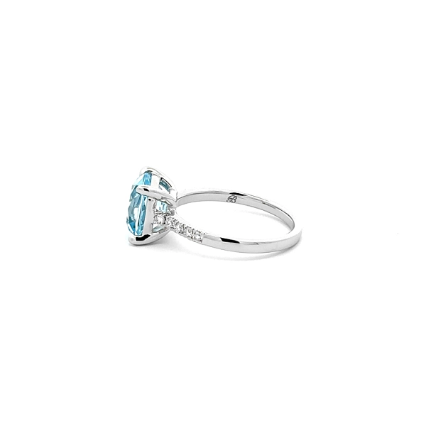 Nhẫn vàng đính topaz và kim cương
