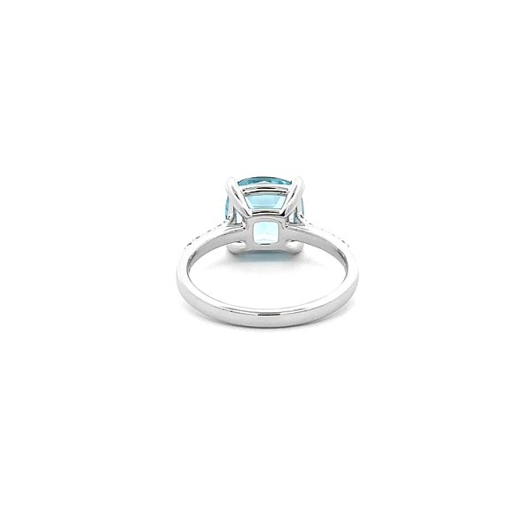 Nhẫn vàng đính topaz và kim cương