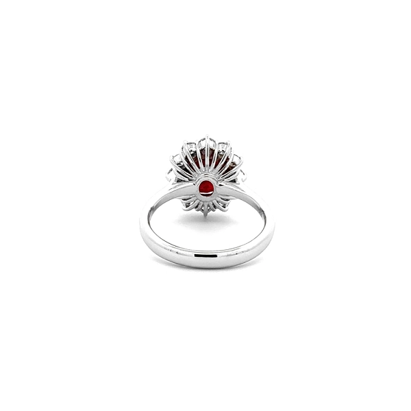 Nhẫn vàng, ruby và kim cương