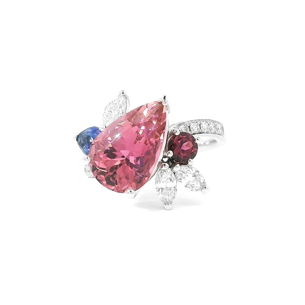 Trang sức sang trọng với đá tourmaline hồng, sapphire và kim cương lấp lánh