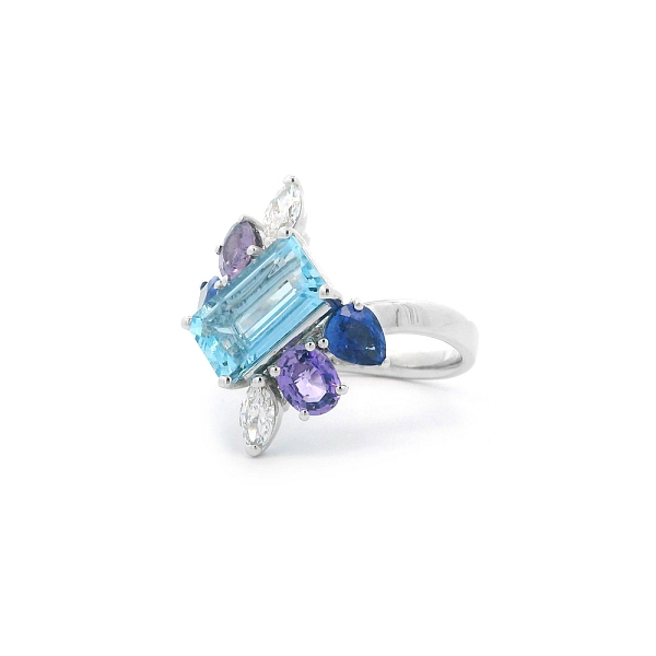 Nhẫn đính đá Aquamarine, Sapphire và Kim cương trong thiết kế sang trọng