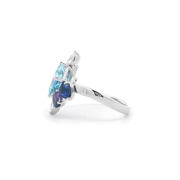 Nhẫn đính đá Aquamarine, Sapphire và Kim cương trong thiết kế sang trọng