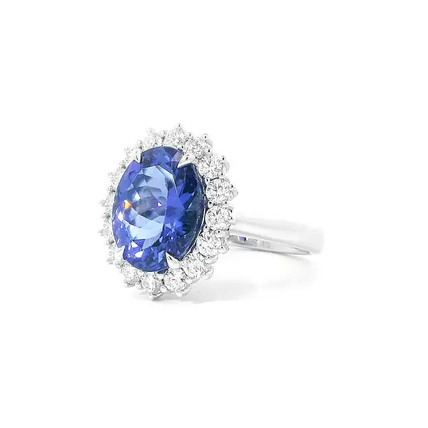 Nhẫn vàng trắng độc quyền với đá Tanzanite và kim cương lấp lánh