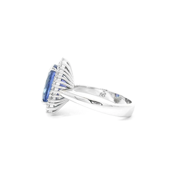 Nhẫn vàng trắng độc quyền với đá Tanzanite và kim cương lấp lánh