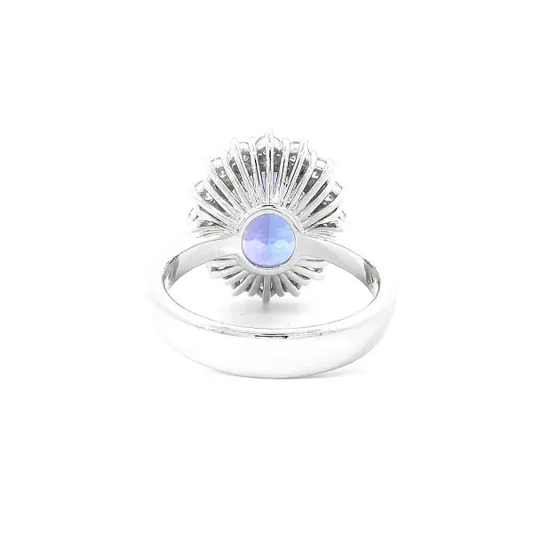 Nhẫn vàng trắng độc quyền với đá Tanzanite và kim cương lấp lánh