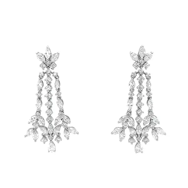 Vòng tai vàng đính kim cương