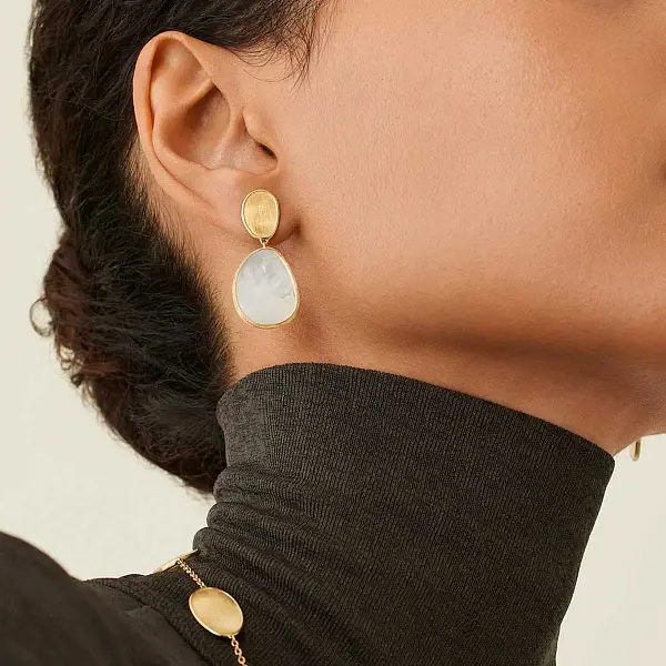 Vòng tai vàng Marco Bicego Lunaria OB1403 MPW Y 02