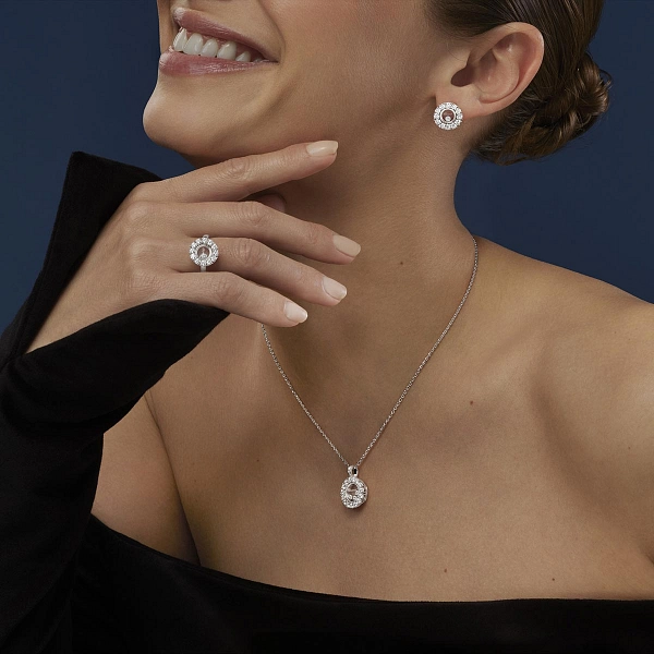 Vòng cổ Chopard Happy Diamonds bằng vàng 79A609-1001