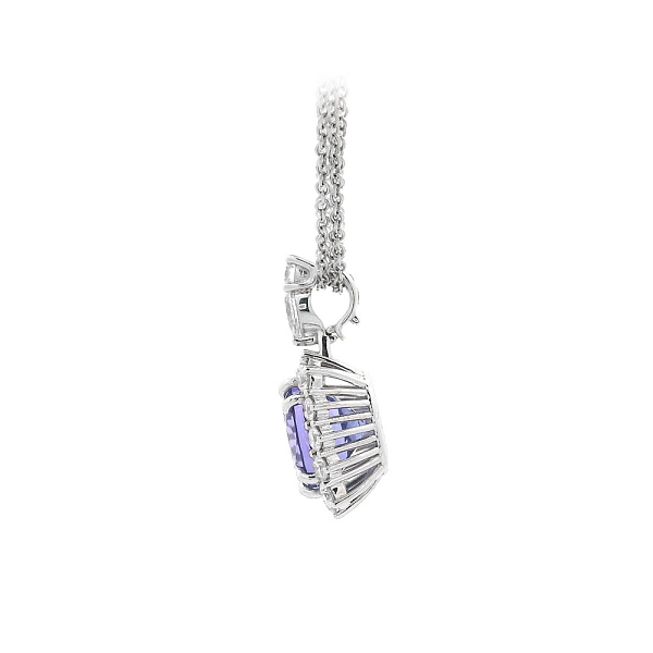 Vòng cổ với đá Tanzanite thiết kế halo, bao quanh bởi kim cương