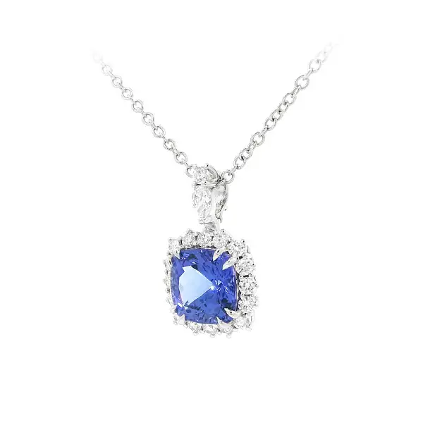 Vòng cổ cao cấp với đá Tanzanite trong bản giao hưởng kim cương