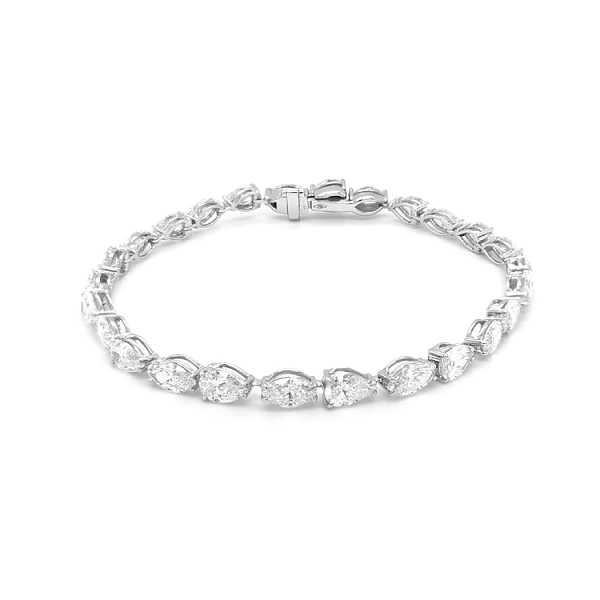 Vòng tay tennis bằng vàng đính kim cương 8,69 carat