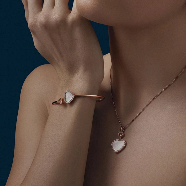 Vòng tay Chopard Happy Hearts bằng vàng 85A074-5304