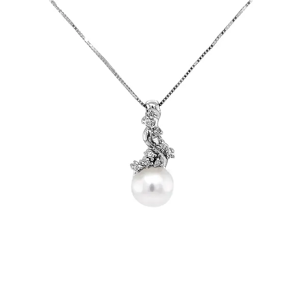 Mặt dây chuyền vàng với ngọc trai tự nhiên và kim cương