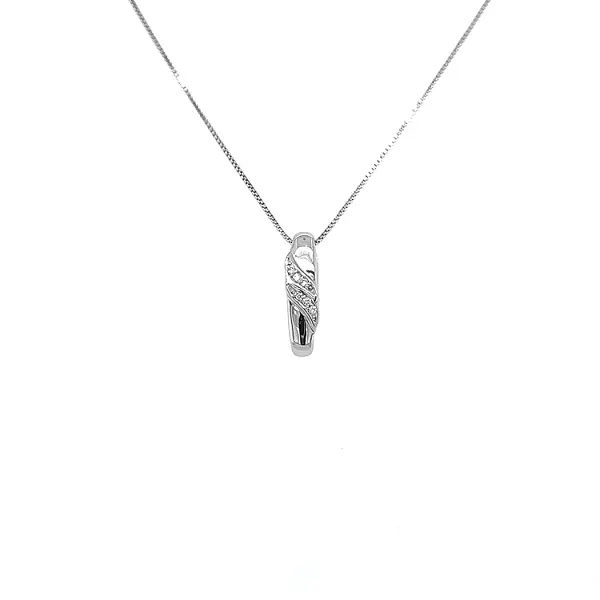 Mặt dây chuyền vàng đính kim cương