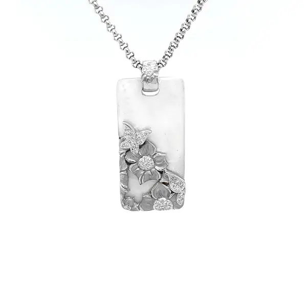 Vòng cổ vàng Carrera y Carrera với thiết kế Sky Mariposas