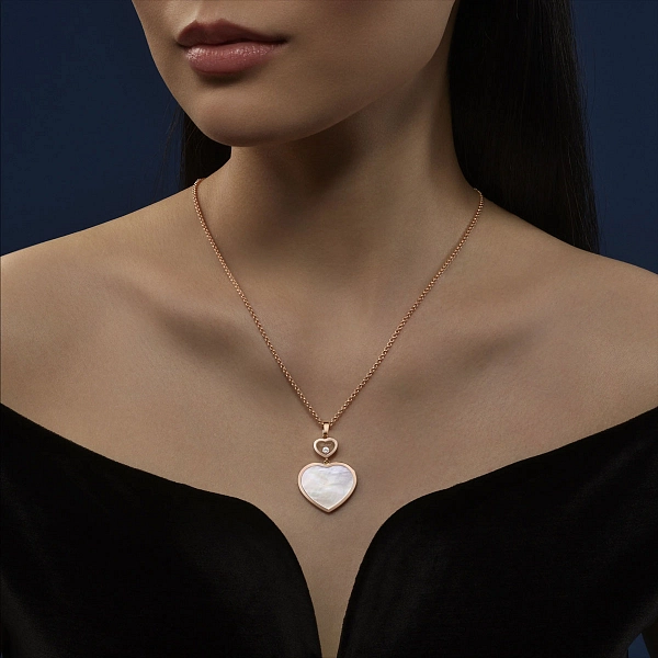Mặt dây chuyền vàng Chopard Happy Hearts 79A075-5301