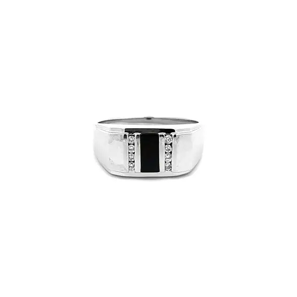 Nhẫn vàng đính ngọc onyx và kim cương