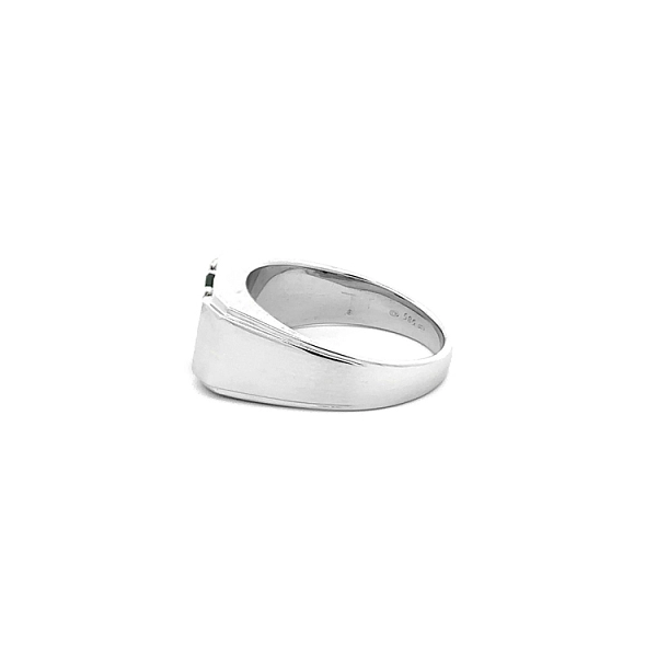 Nhẫn vàng đính ngọc onyx và kim cương