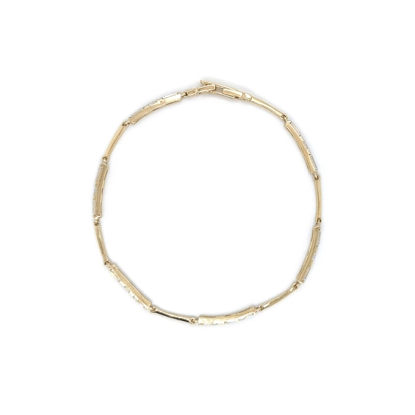 Vòng tay nữ bằng vàng đính đá zircon
