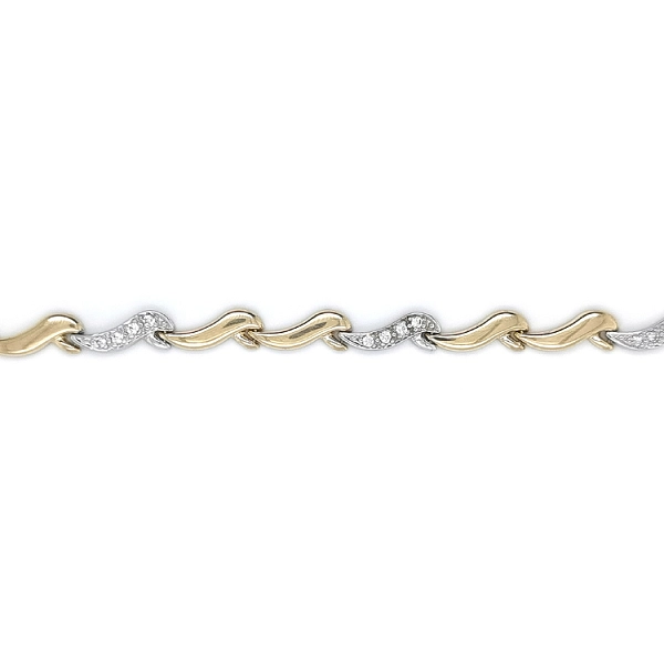 Vòng tay làm từ vàng kết hợp với zircon