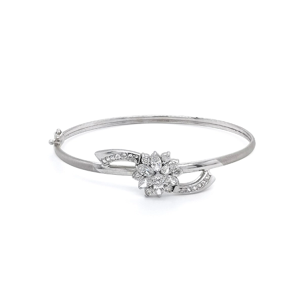 Vòng tay nữ cố định với đá zircon trắng vàng