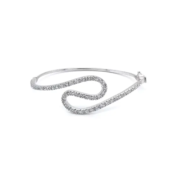 Vòng tay nữ với đá zircon trắng và vàng trắng
