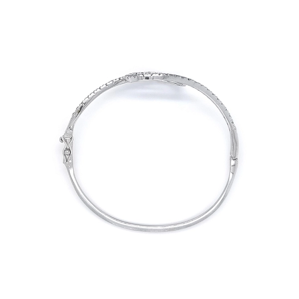 Vòng tay nữ với đá zircon trắng và vàng trắng