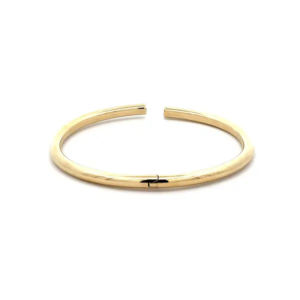 Vòng tay vàng hiện đại với thiết kế nhấn mạnh vào sự nhẹ nhàng và thanh lịch