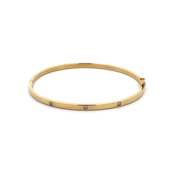 Vòng tay vàng cố định đính đá zircon