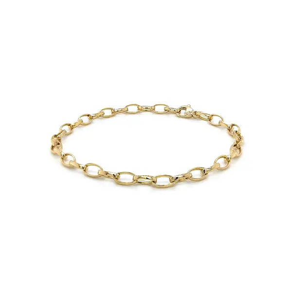 Vòng tay vàng có charm