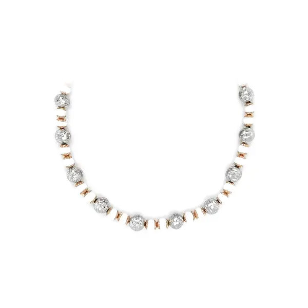 Vòng cổ làm từ vàng kết hợp