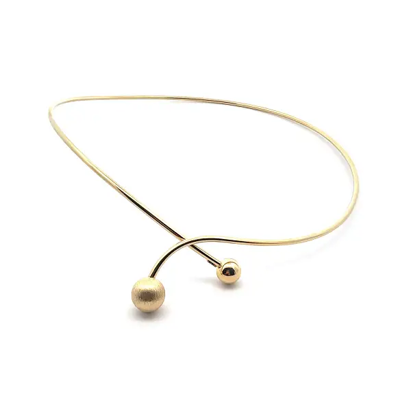 Vòng cổ vàng cố định với hạt tròn