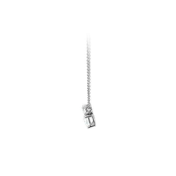Vòng cổ với đá zircon trắng và vàng trắng