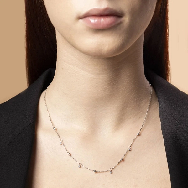 Vòng cổ với đá zircon trắng và vàng trắng
