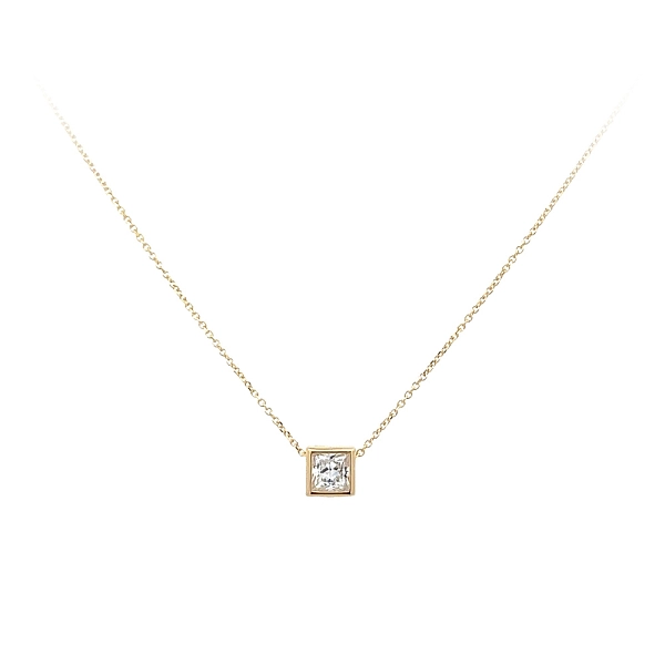 Vòng cổ kim cương vàng với đá zircon